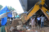 MCC team evicts illegal petty shops underneath Kuntikan flyover